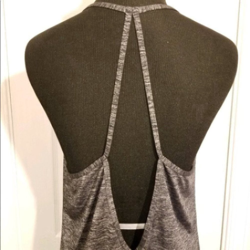 Nike Dri-FIT Tuned Cool Tank - Picture 7 of 8